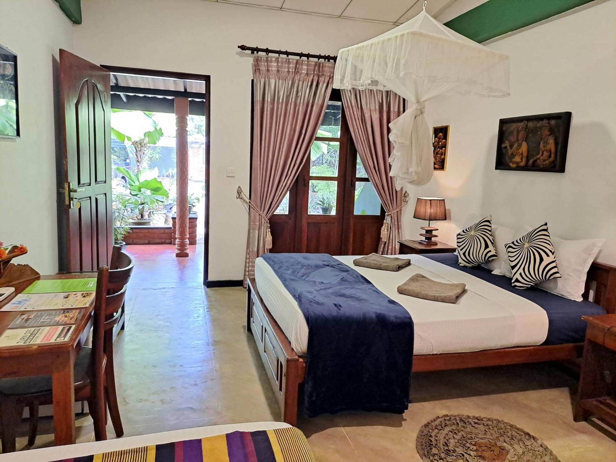 The Nature Park Villa Sigiriya Room photo